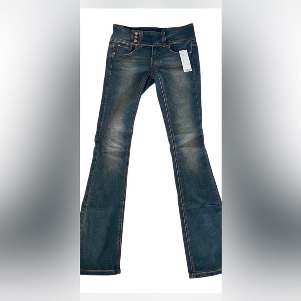 BDG low rise, boot cut jeans, 26